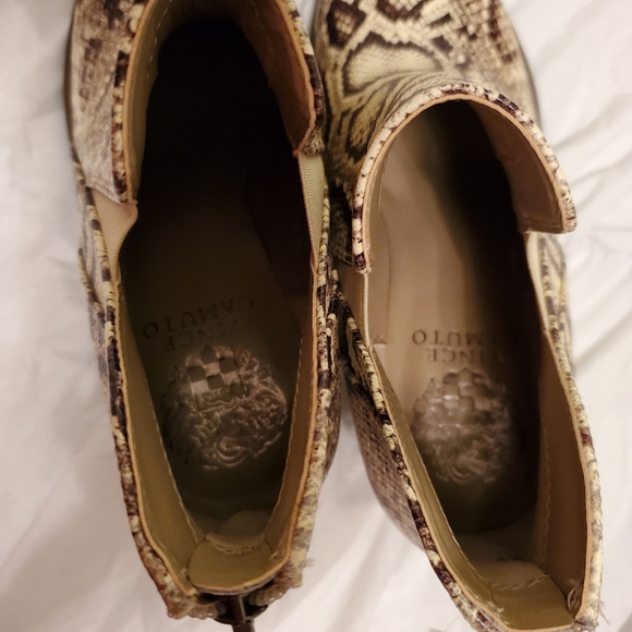 NIB Vince Camuto | Snakeskin Heel western ankle boot - Picture 7 of 7